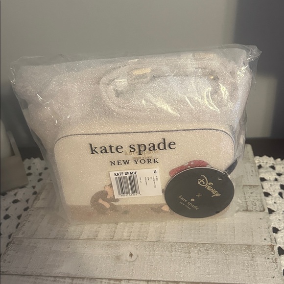 Nwt Kate spade chip and dale mini camera bag - Picture 3 of 5